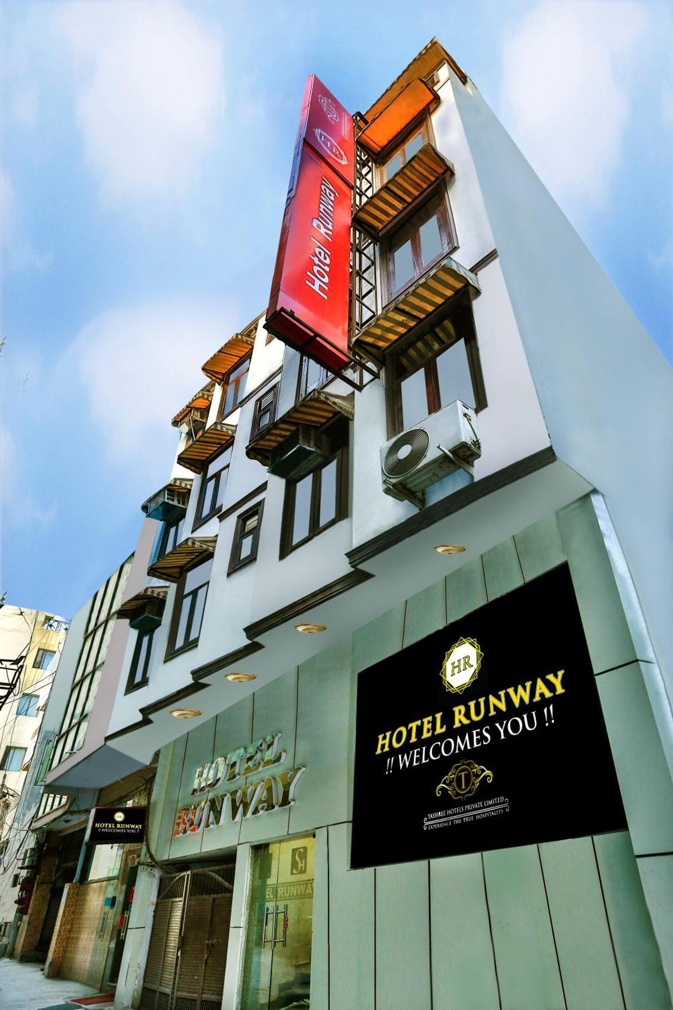 Airport Hotel Runway Nuova Delhi Esterno foto